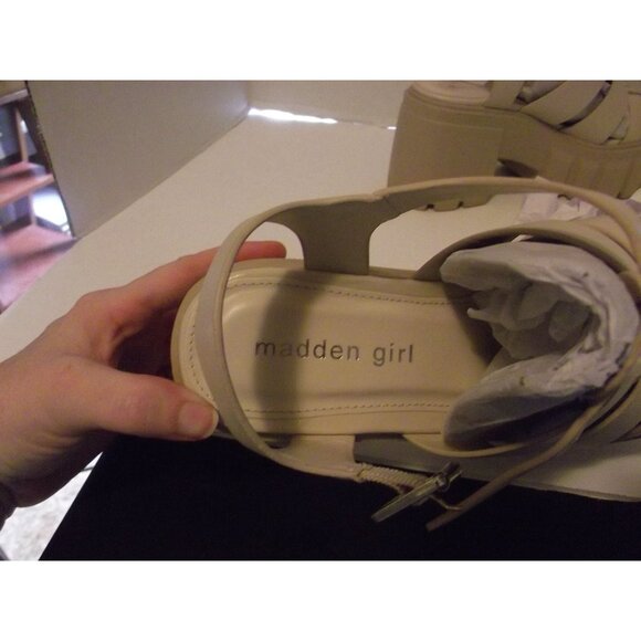 NWOT&B Madden Girl Women's Galaxy Platforms (17) - Picture 4 of 4